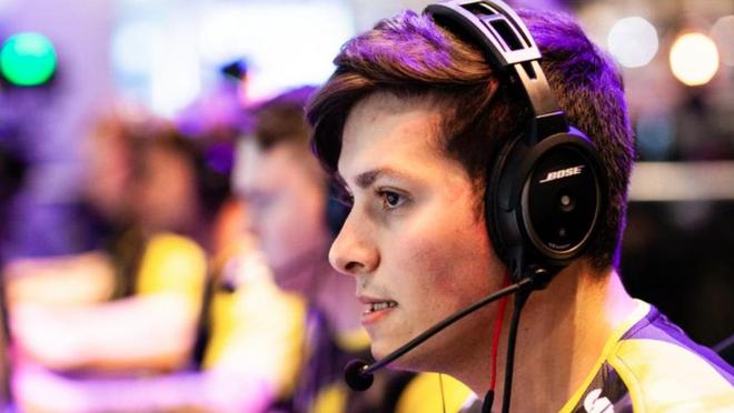 劳内而言 劳内而言