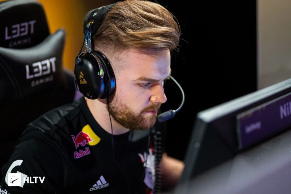 的小组赛演 的小组赛演